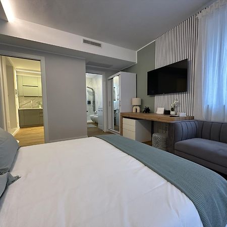 The Captain'S Apartments Sirocco - City Center Leonardo Academy سيستو كالينْدي المظهر الخارجي الصورة